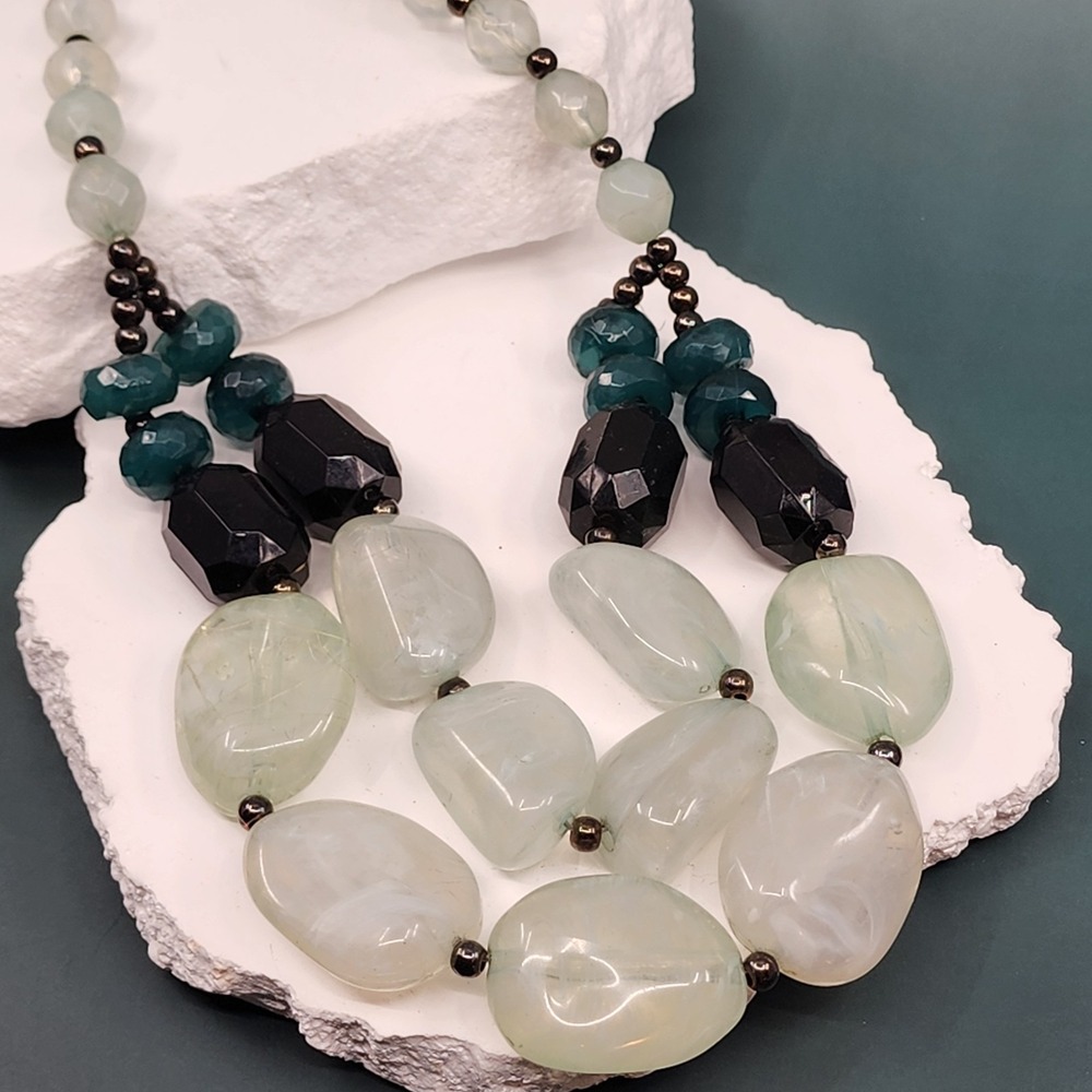 Pale Green Prehnite-Look Black Teal Beaded Statement Necklace Gunmetal Toggle